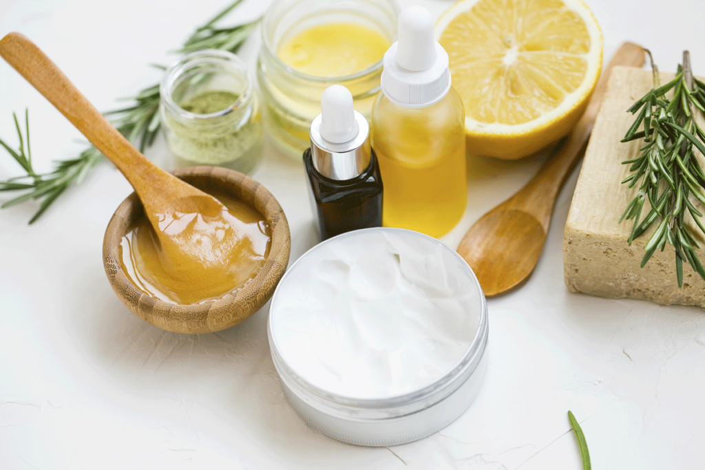 Selbstgemachte Cremes, Salben und Öle